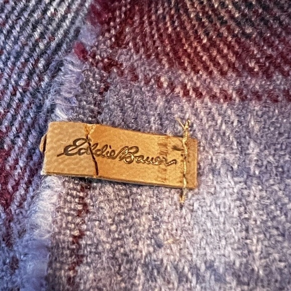 Eddie Bauer Extra Wide large plaid Shawl Scarf 26” x 80” fringe Purple Oversized - Picture 5 of 5